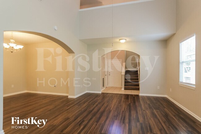 Photo - 1013 Arbor Way
