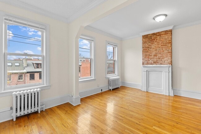 Photo - 34 Erie St Unit 2