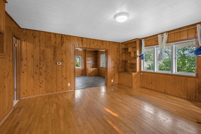 Photo - 4bd/2.5ba Kirkland Home