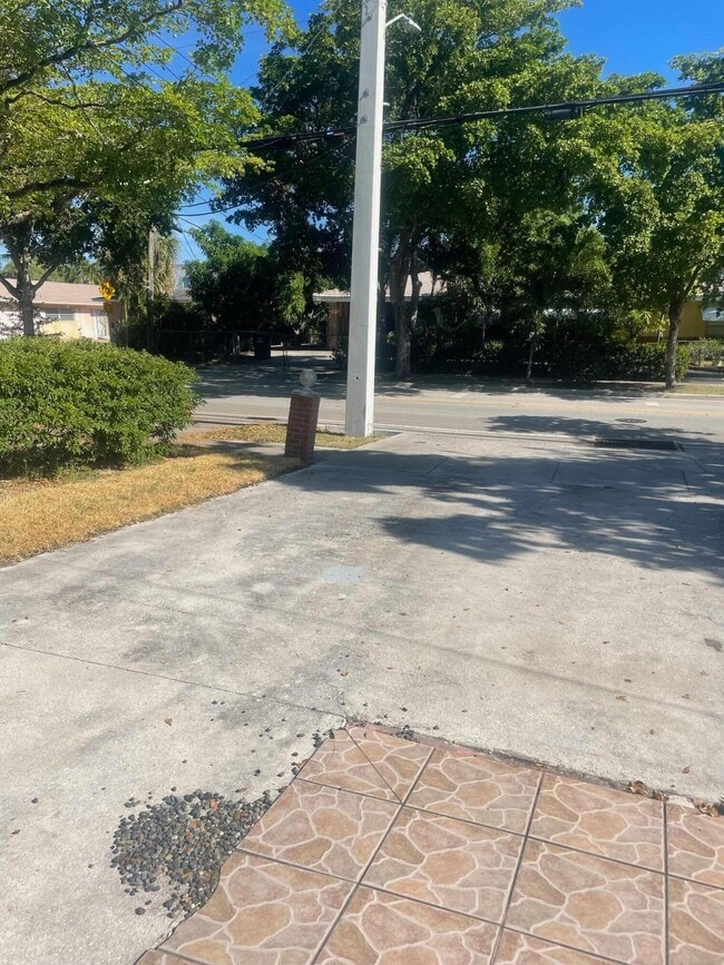 Photo - 303 Greymon Dr