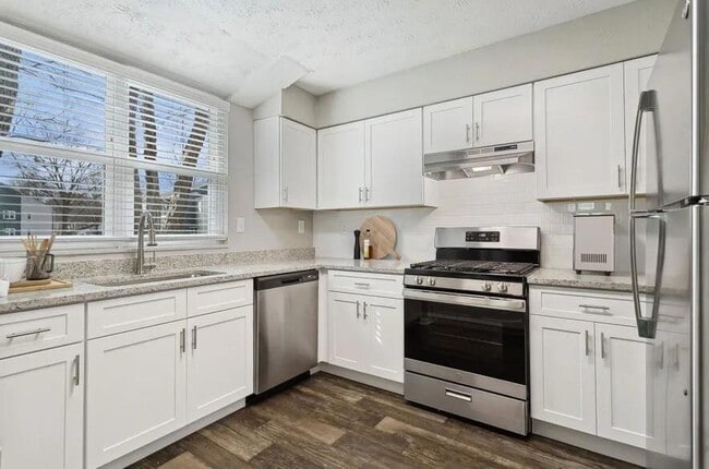 Photo - 7600 Roswell Rd