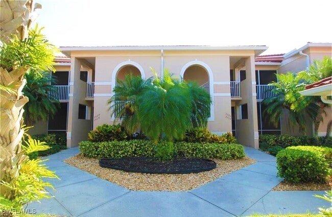 Building Photo - 2820 Cypress Trace Cir Unit 2023