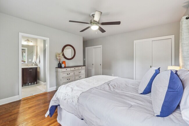 Photo - 821 Lakemont Dr