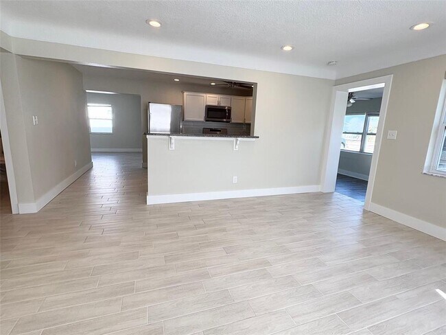 Photo - 736 86th Ave N