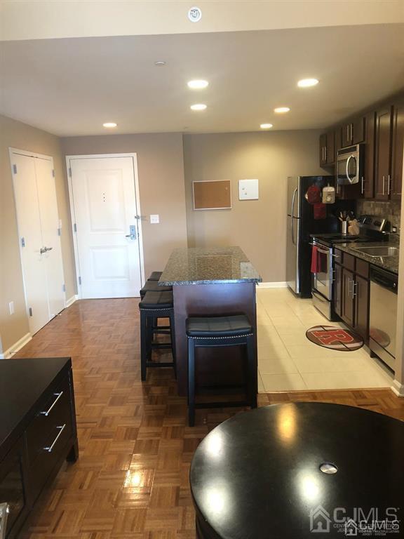 Photo - 110 Somerset St Unit 2109 Unit 2109