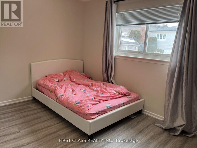 Photo - 14 Pringle Ave