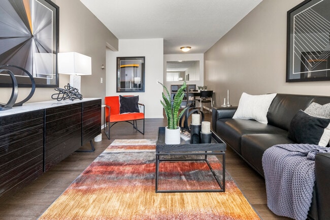 Uptown Square Apartments
