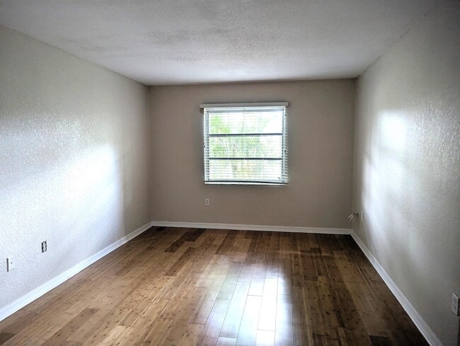 Photo - 906 La Costa Cir