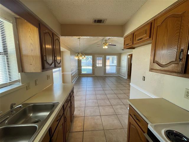 Photo - 1105 Valley View Dr