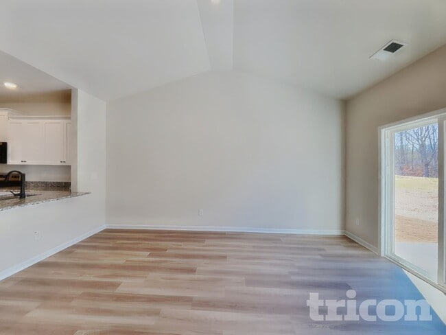 Photo - 107 Neuse Holw Ct