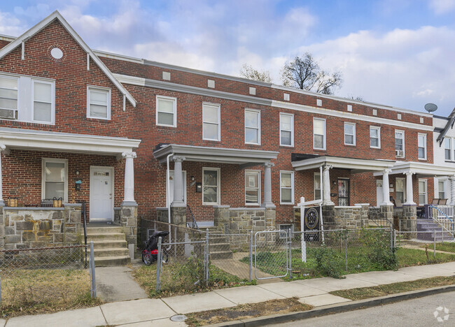 Building Photo - 3013 Spaulding Ave Rental