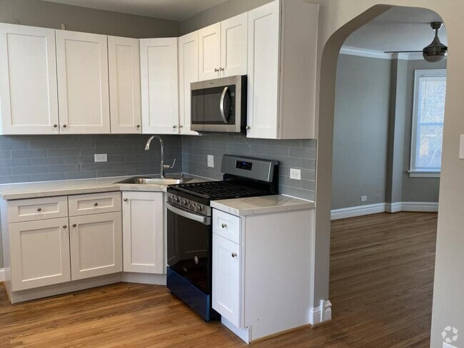 Building Photo - 3357 W 61st Pl Rental