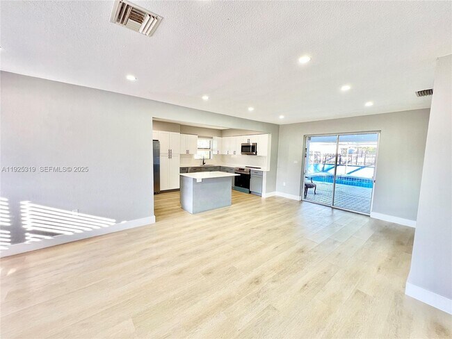 Photo - 3801 N 66th Ave