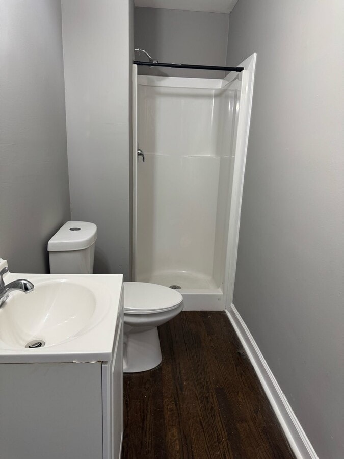 Photo - 2804 Long Way