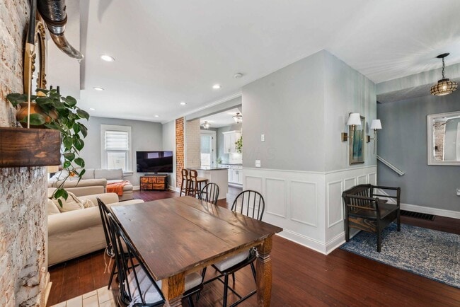 Photo - 693 Wilson Ave