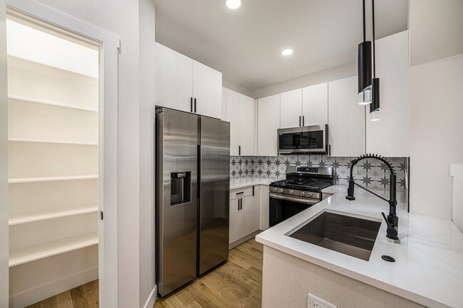 Photo - 2927 W 28th Ave