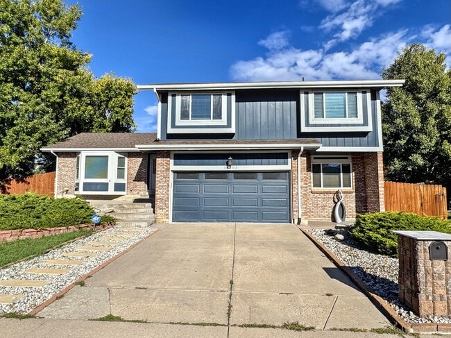 Building Photo - 18203 E Berry Dr