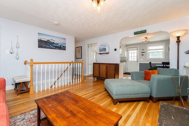 Photo - 73 Winfield St