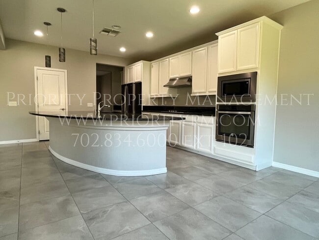 Photo - ~~Stunning SW Beauty! 4 Bedroom ~ 3.5 Bath + Bonus Room! 3500+ Sq. Ft