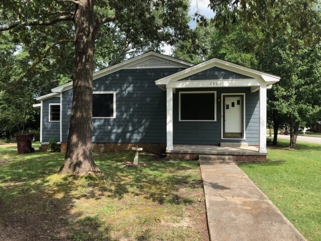 Photo - Renovated 2 Bedroom 2 Bath Home for Rent with Detached Garage!