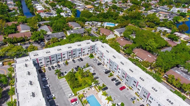 Building Photo - 2555 NE 193rd St Unit 2224