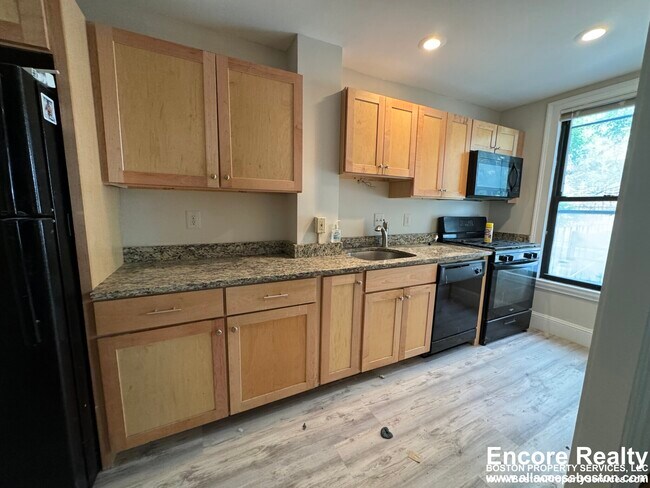 Photo - 15 Worthington St Unit #1