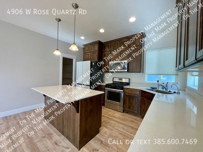 Photo - 4906 W Rose Quartz