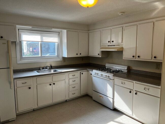 Building Photo - Crawford Residency Unit 33-4 Rental