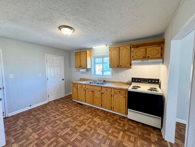 Photo - Lovely 2 Bedroom Rancher… Waiting for You ...