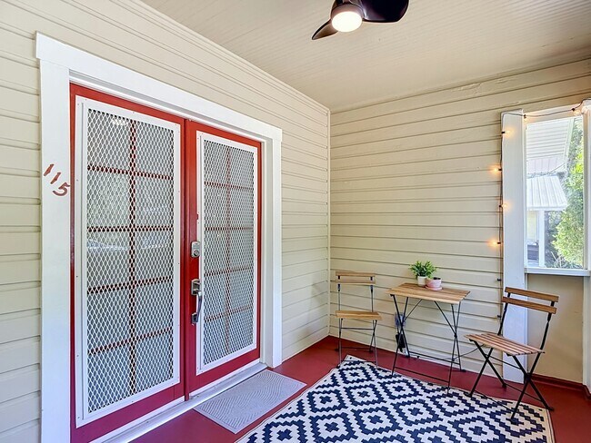Photo - 115 E Lambright St
