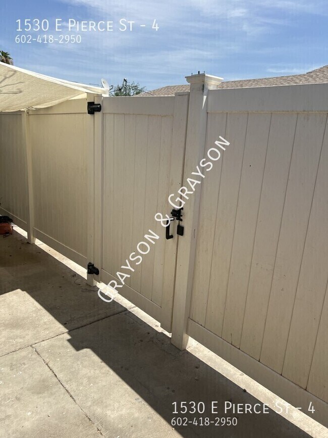 Photo - 1530 E Pierce St