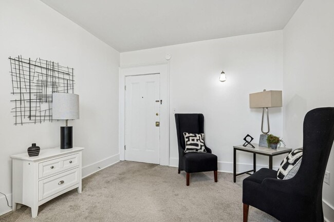 Photo - 302 N Church St