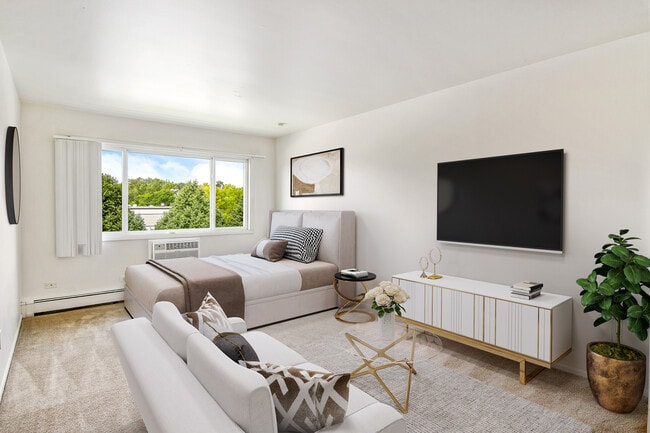 Riverstone Apartments