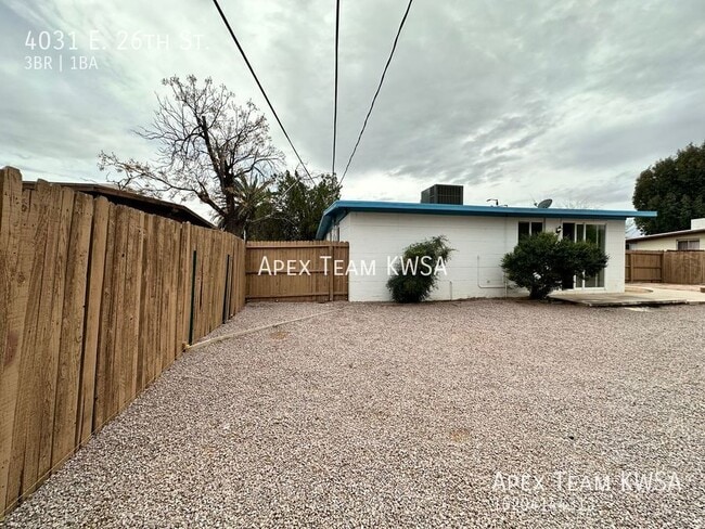 Photo - 4031 E 26th St