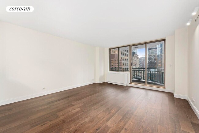 Photo - 145 E 48th St