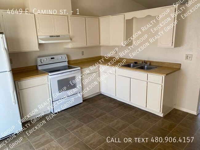 Photo - 4649 E Camino St