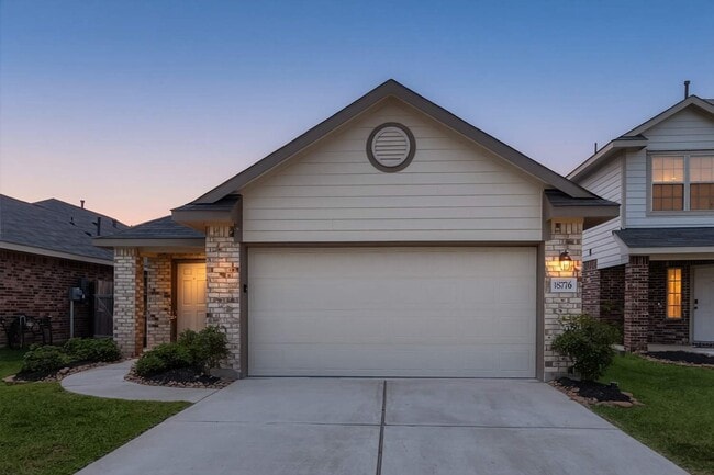 Photo - 18776 Faustina Way