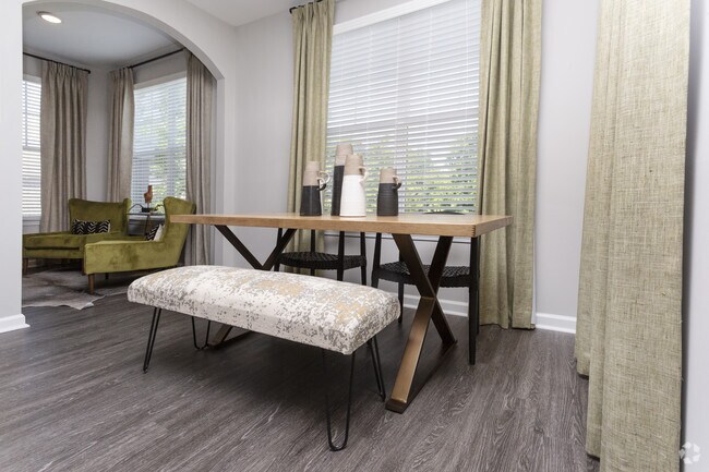 2BR, 2BA - 1399 SF