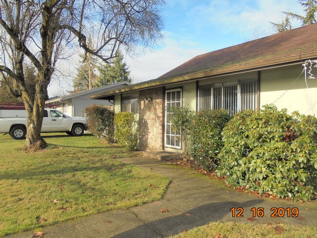 Building Photo - 4765 Pennsylvania Ave SE Unit 4765 Rental