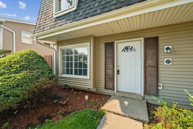 Building Photo - 31G Fernwood Dr Rental