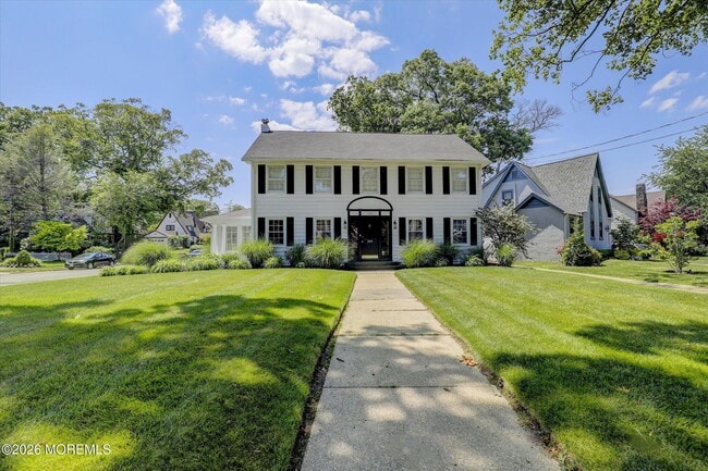 Building Photo - 570 N Edgemere Dr