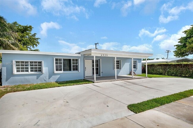 Photo - 4525 SW 112th Pl