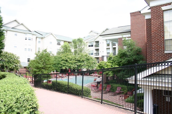 Building Photo - 1570 Spring Gate Dr Unit 7414