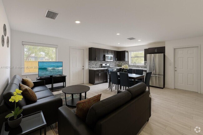 Building Photo - 116 NW 4th Ave Unit 116 Rental