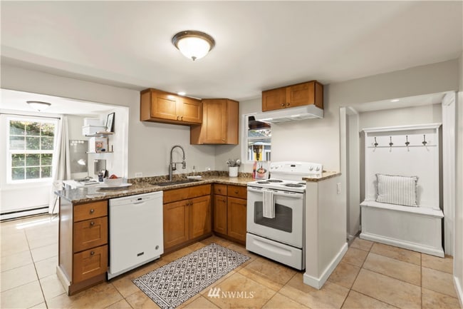 Photo - 8129 9th Ave SW