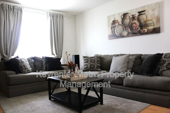 Photo - 2809 Bellbrook St