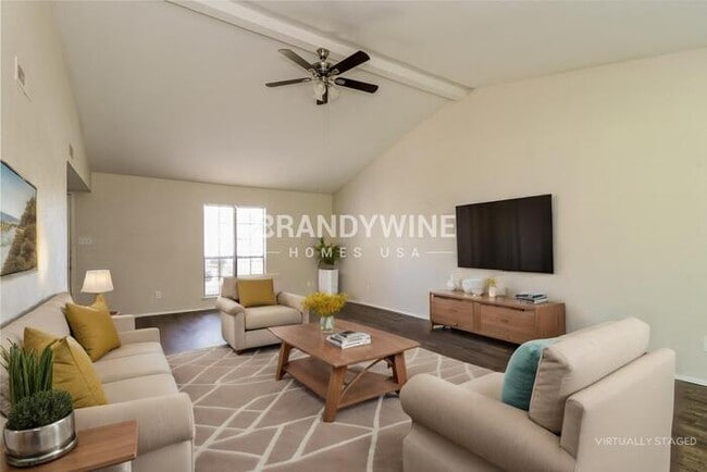 Photo - 802 Edgemont Dr