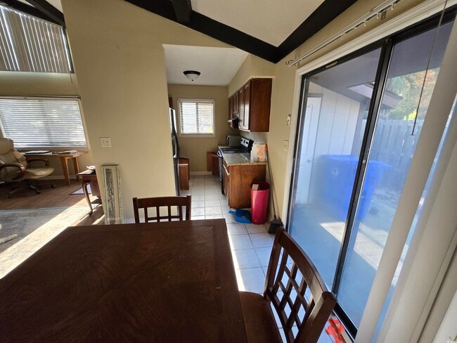 Photo - 604 35th Ave N