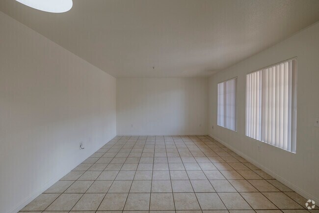 3BR, 2BA - 1,014SF - Living Room - San Bellino