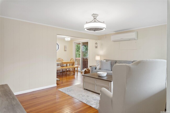 Photo - 220 Fiddler Ln